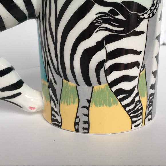 Zebra Mug Neck Handle Black White Green Ceramic Vintage 1988 Five and Dime Cup - Picture 9 of 15